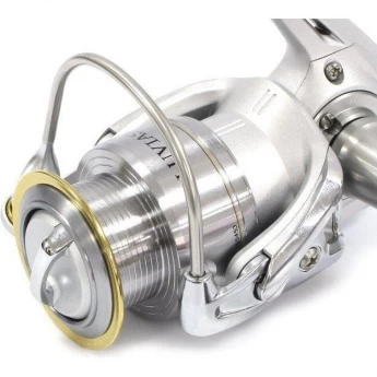 Катушка безынерционная DAIWA Luvias 2000 (07)